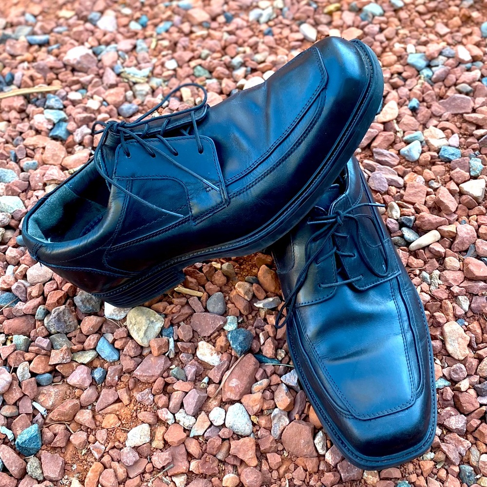 Johnston & Murphy | Vintage Black Leather Oxfords